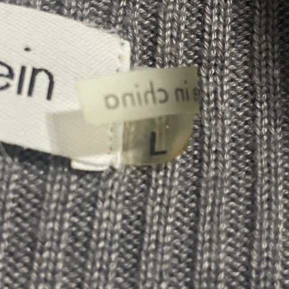 Calvin Klein Gray Ribbed Top - Picture 3 of 3